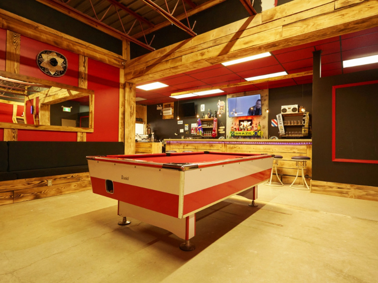 Passez un agréable moment chez Baron F.C Barbier, Bar & Café