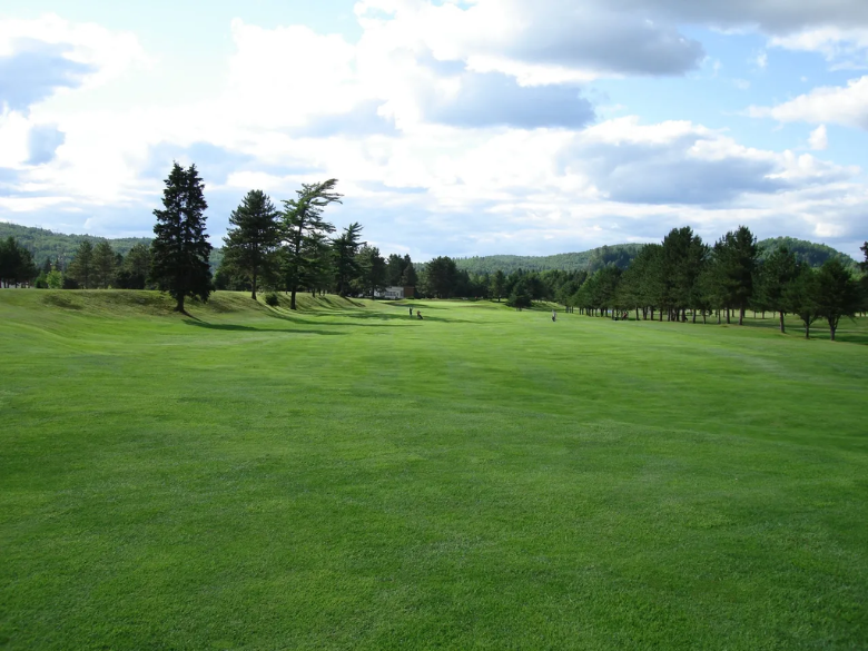 Photo – Club de Golf et Curling La Tuque – 1